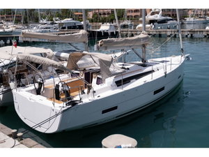 Dufour 390 GL „Palmarola“ – fotka 1