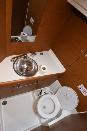 Sun Odyssey 419 „Euros“ – fotka 10