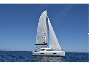 Lagoon 42 „Lux“ – fotka 1