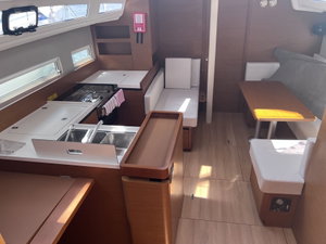 Sun Odyssey 410 „Stilvi“ – fotka 5