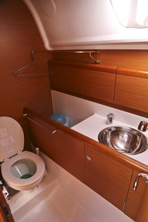 Sun Odyssey 33i