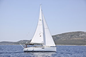 Sun Odyssey 349 „Dynamene“ – fotka 5