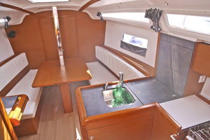 Sun Odyssey 349 „Dynamene“ – fotka 7