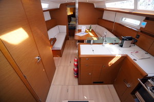 Sun Odyssey 389 „Gin Fizz“ – fotka 4