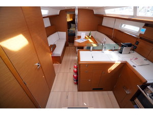 Sun Odyssey 389 „Gin Fizz“ – fotka 12