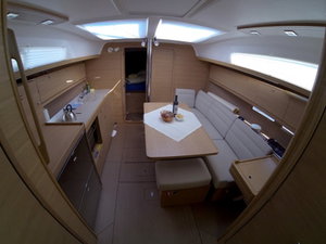 Dufour 382 „Prince Folegandros“ – fotka 2