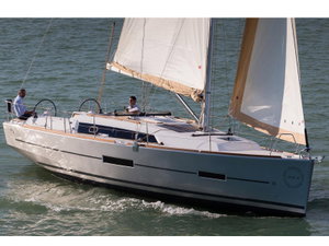 Dufour 382 „Prince Folegandros“ – fotka 1