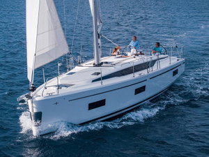 Bavaria C42 „Valesia“ – fotka 1