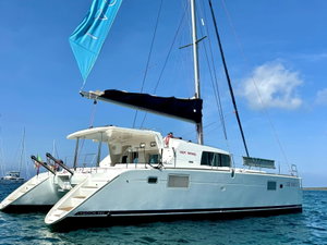 Lagoon 440 „Hot Wind“ – fotka 1