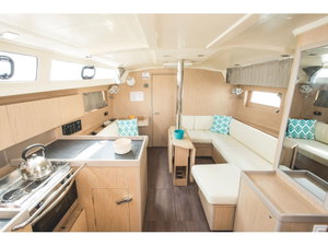 Oceanis 41.1 „Hydros - Standard line“ – fotka 2