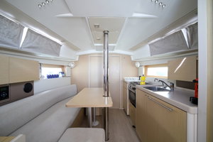 Oceanis 35.1 „Il Moro di Lamezia - Standard line“ – fotka 11
