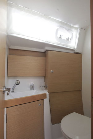 Oceanis 38.1 „Missy“ – fotka 12