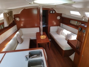 Oceanis 37 „MINA "Sails 2025"“ – fotka 6