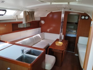 Oceanis 37 „MINA "Sails 2025"“ – fotka 11