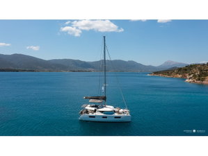 Lagoon 46 „El Marita Brand New 2021 A/C & Generator Skippered“ – fotka 2