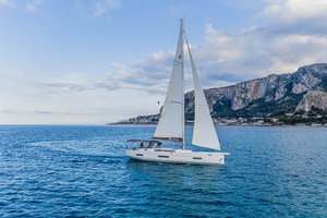 Dufour 530 „Wish Planet“ – fotka 2