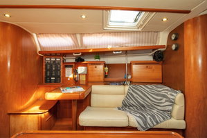 Sun Odyssey 43