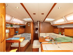Sun Odyssey 43