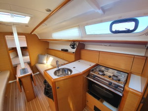 Sun Odyssey 33i „Aqua“ – fotka 16
