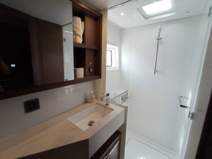 Lagoon 46 „KALISI MOU (air condition, generator, water maker) _Skippered Only_“ – fotka 18