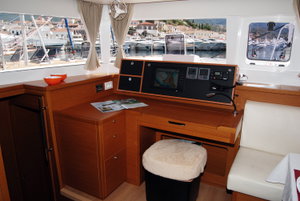 Lagoon 450 Flybridge „AMELIA (A/C, Generator, Watermaker)“ – fotka 9