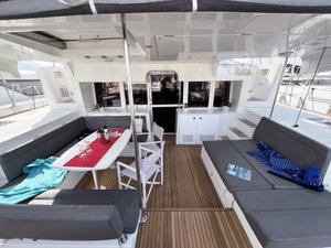 Lagoon 450 Flybridge „AMELIA (A/C, Generator, Watermaker)“ – fotka 16