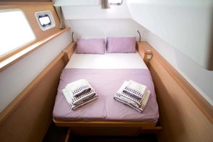 Lagoon 450 Flybridge „AMELIA (A/C, Generator, Watermaker)“ – fotka 11