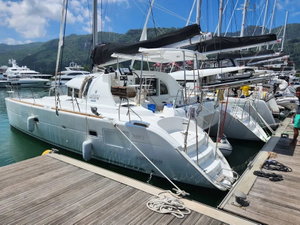 Lagoon 380 „Papanga“ – fotka 1