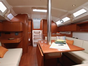 Oceanis 37 „WIND OF CHANGE“ – fotka 2