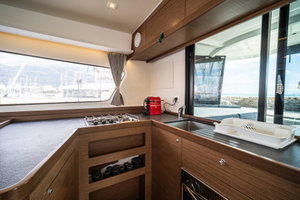 Lagoon 42 „Silver VIII (A/C and Generator)“ – fotka 3