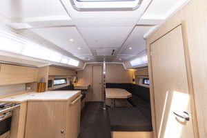 Bavaria C42 „Maraschino“ – fotka 22