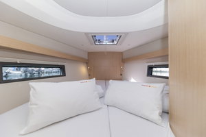 Bavaria C42 „Maraschino“ – fotka 4