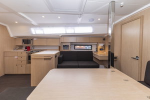 Bavaria C42 „Maraschino“ – fotka 17