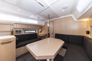 Bavaria C42 „Maraschino“ – fotka 18