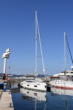 Bavaria C42 „Dna“ – fotka 3