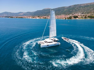 Lagoon 42 „SOPHIE“ – fotka 1