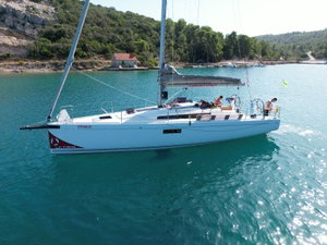 First 36 „ULTRA FIRST“ – fotka 1