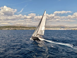 First 44 „CHECKMATE“ – fotka 2