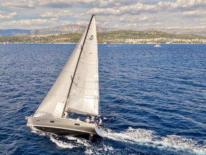 First 44 „CHECKMATE“ – fotka 8