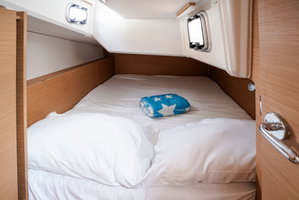 Sun Odyssey 380