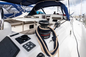 Sun Odyssey 380