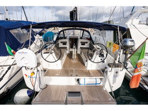 Sun Odyssey 380
