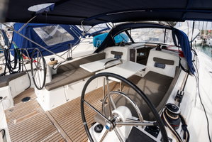 Sun Odyssey 380