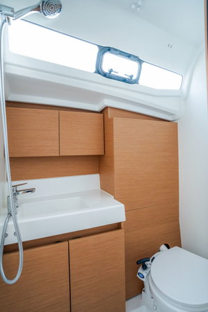 Sun Odyssey 380