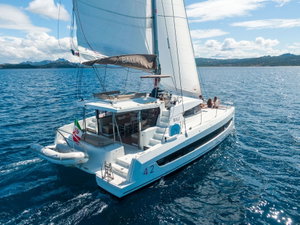 Bali 4.2 „ORSA 5 - A/C, Generator, Water maker“ – fotka 1
