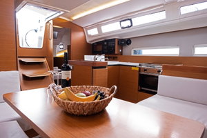 Sun Odyssey 410 „Sky Kiss“ – fotka 9