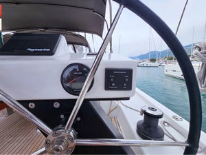 Dufour 470 „Piano“ – fotka 4