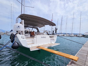 Dufour 470 „Piano“ – fotka 2