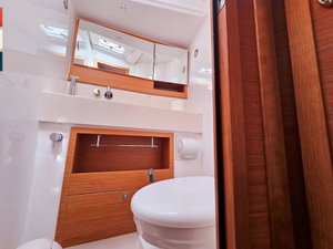 Dufour 470 „Toccata (A/C & gen)“ – fotka 56