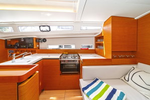 Sun Odyssey 410 „First Date“ – fotka 3